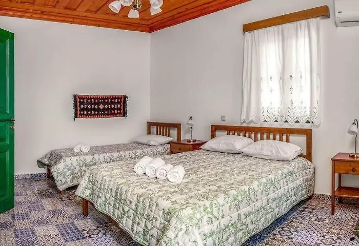Matina's House Tatil Evi Chalki Town
